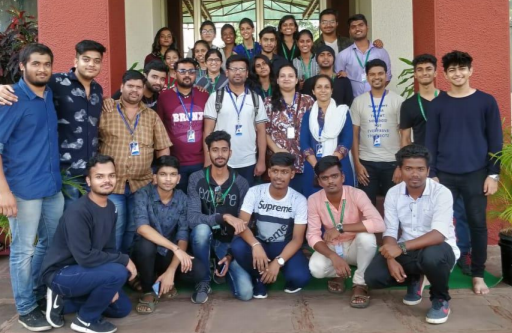 Students at Gargoti Museum